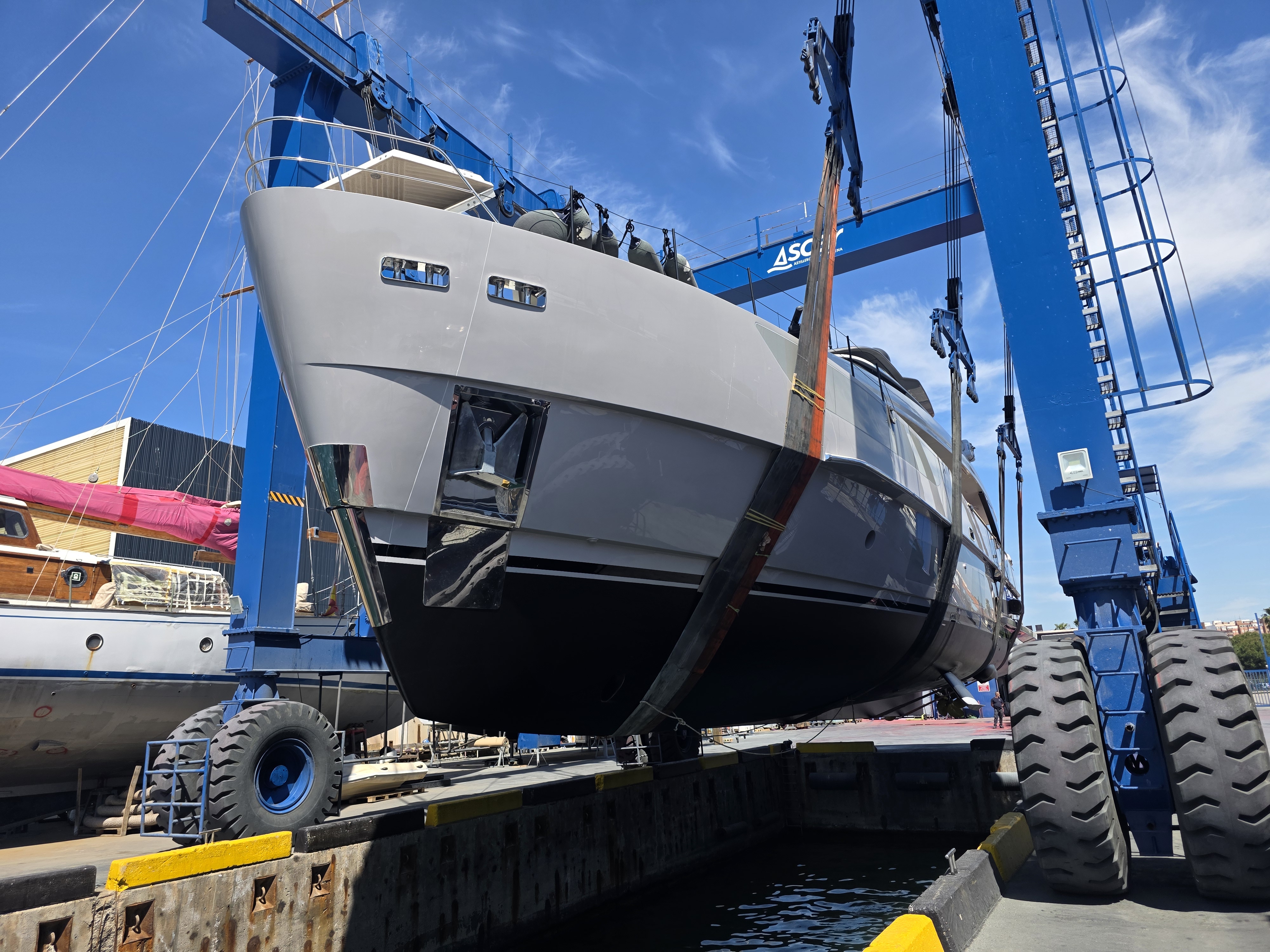 Yacht Logistics